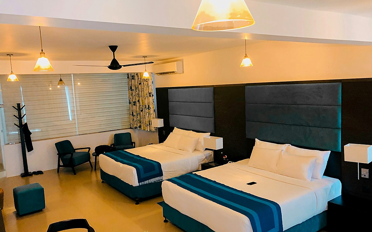Rooms & Pricing